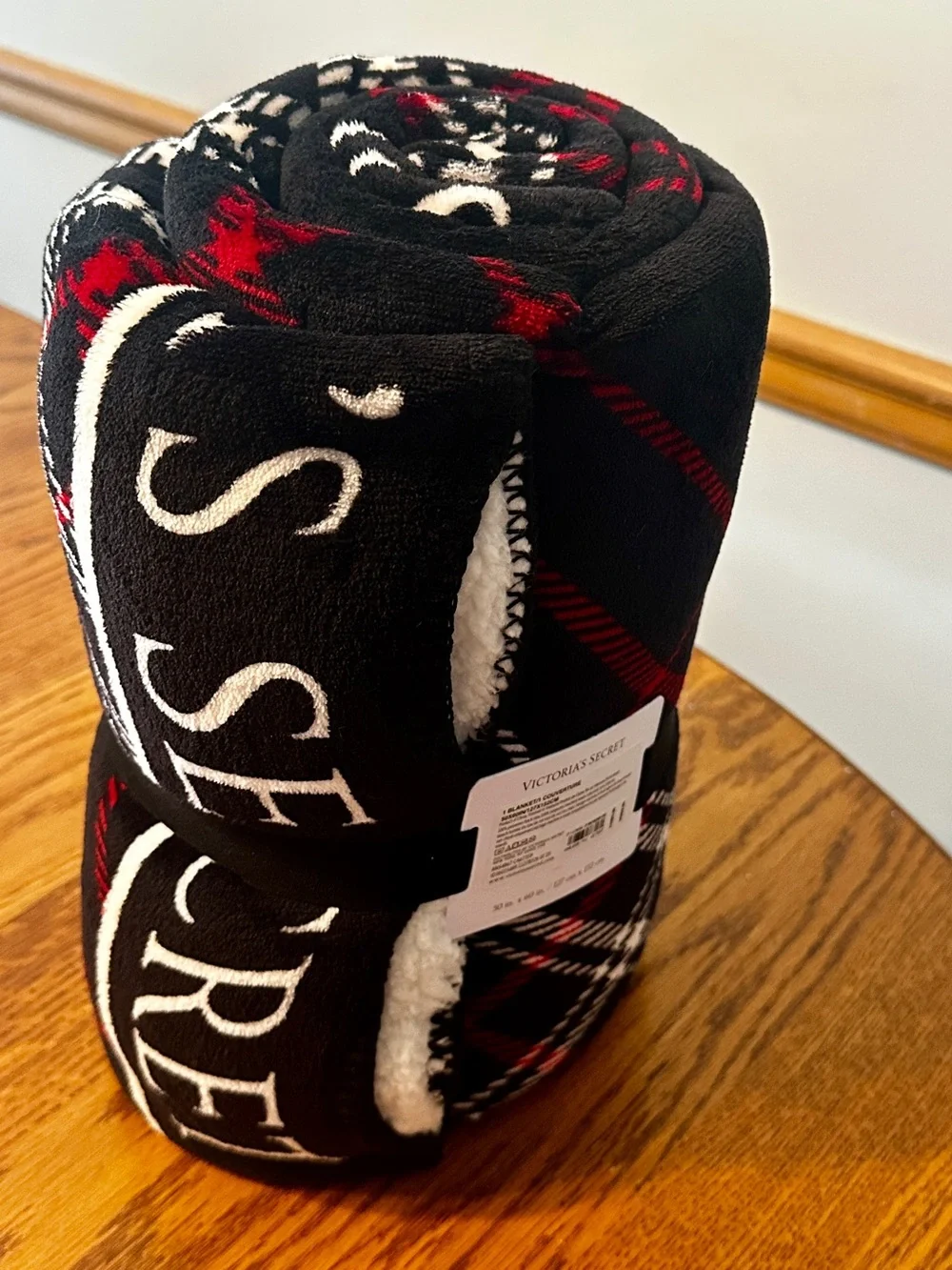 Victoria Secret Black Red White Throw Blanket